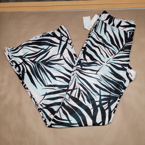Design Lab Size M Black Light Mint Green & Cream Tropical Palm Leaf Pattern Pant - Picture 1 of 16